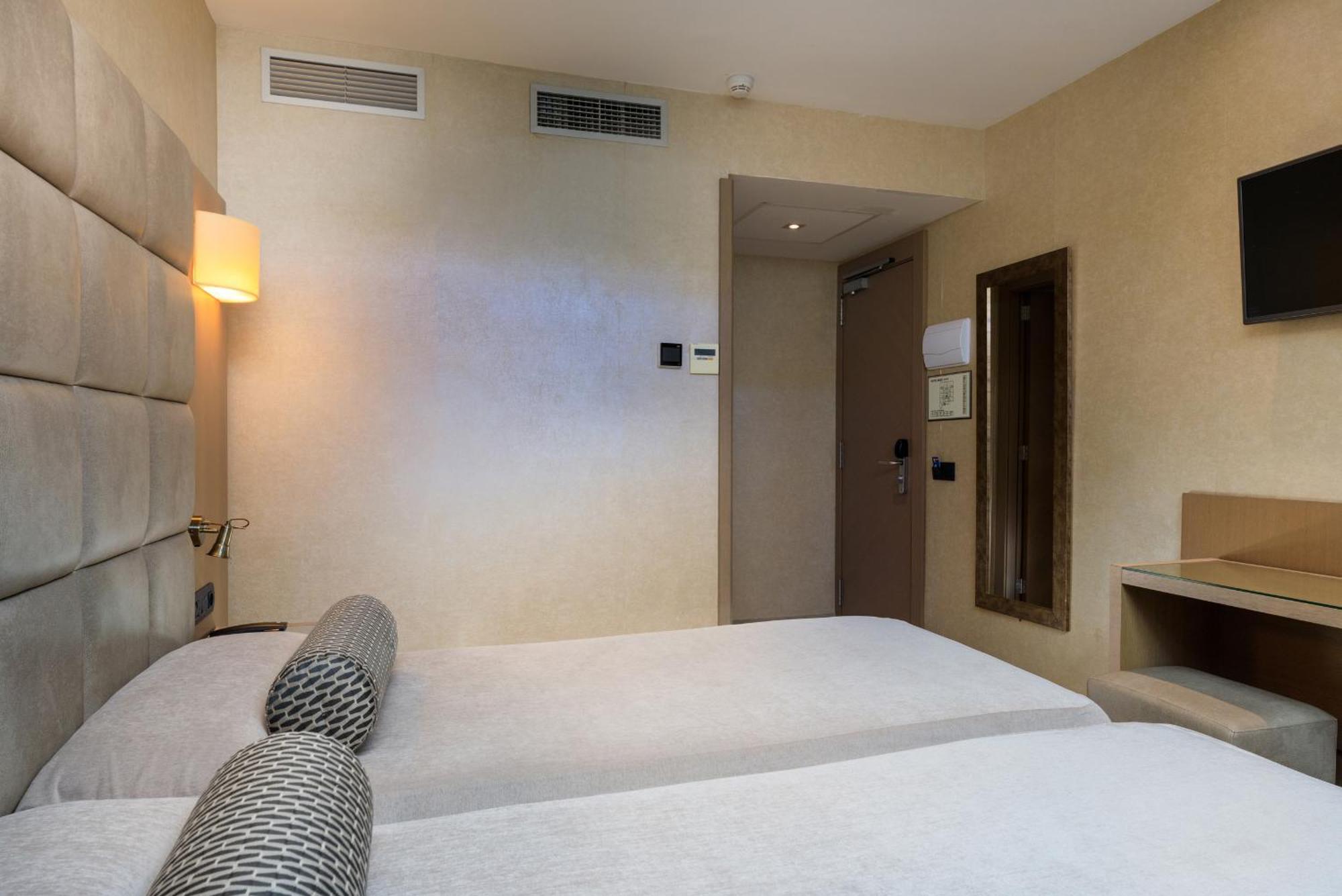 Hotel Suizo Barcelona Exterior photo